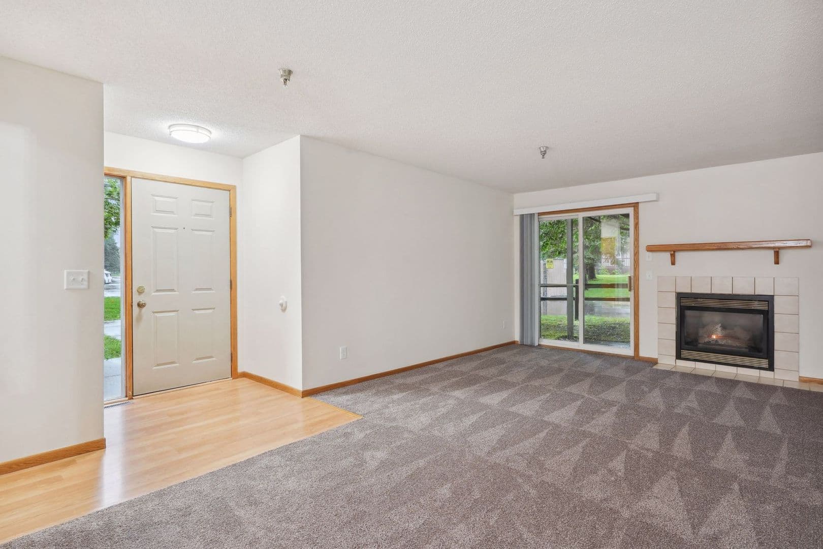 Coon Rapids Apartment: 10550-10590 Kumquat St