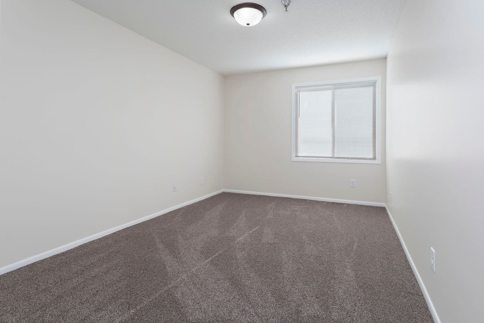 Coon Rapids Apartment: 10550-10590 Kumquat St