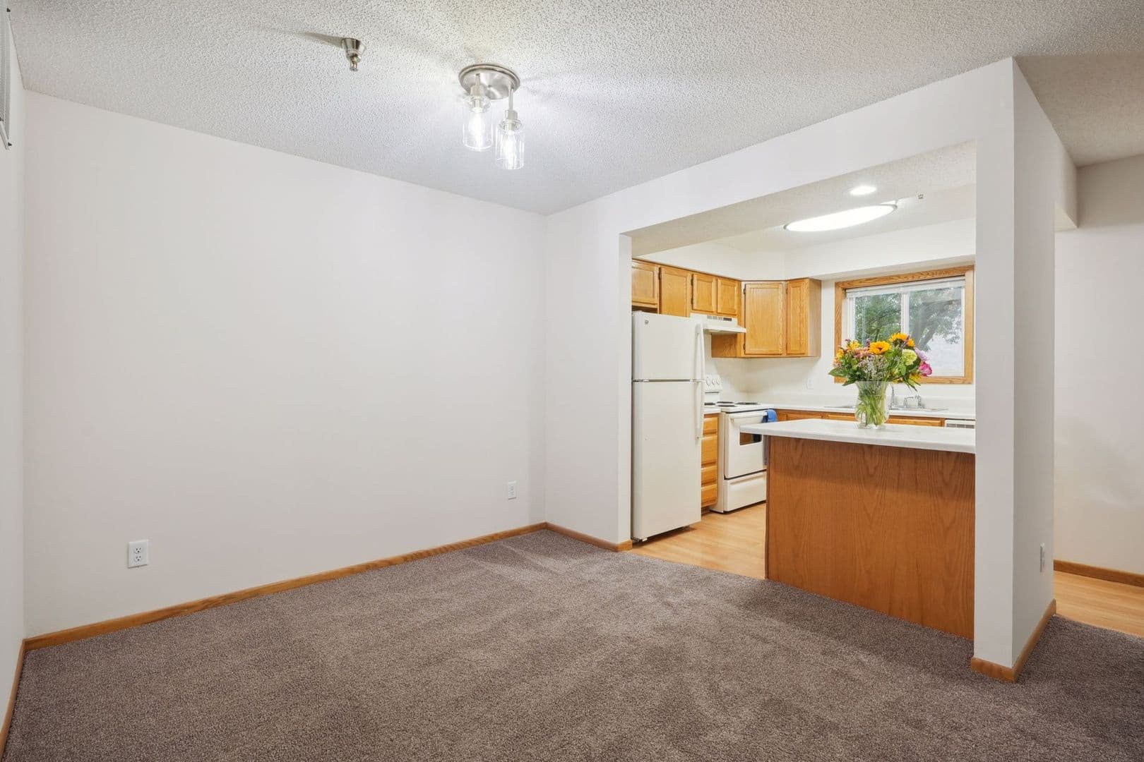 Coon Rapids Apartment: 10550-10590 Kumquat St