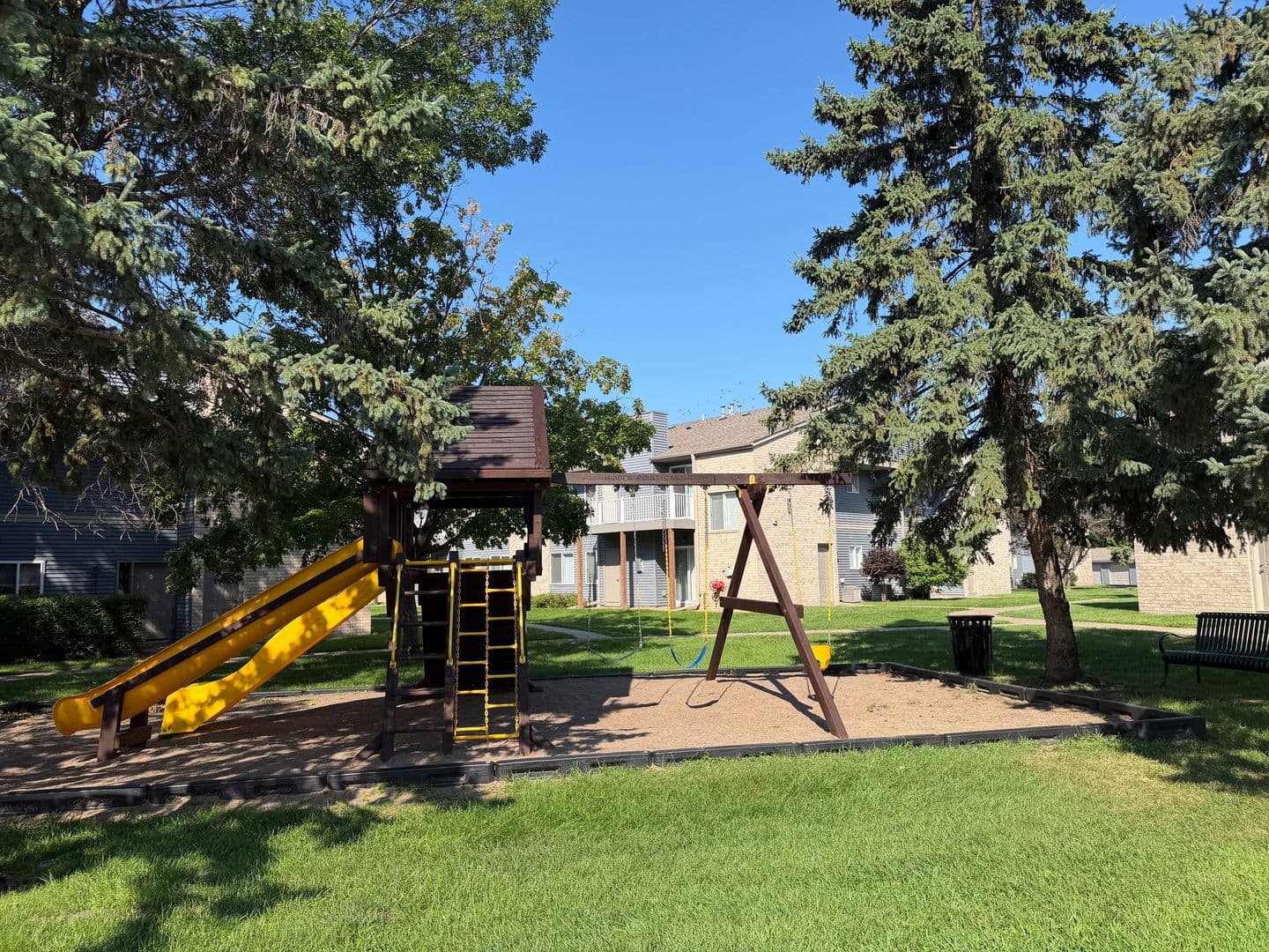 Coon Rapids Apartment: 10550-10590 Kumquat St