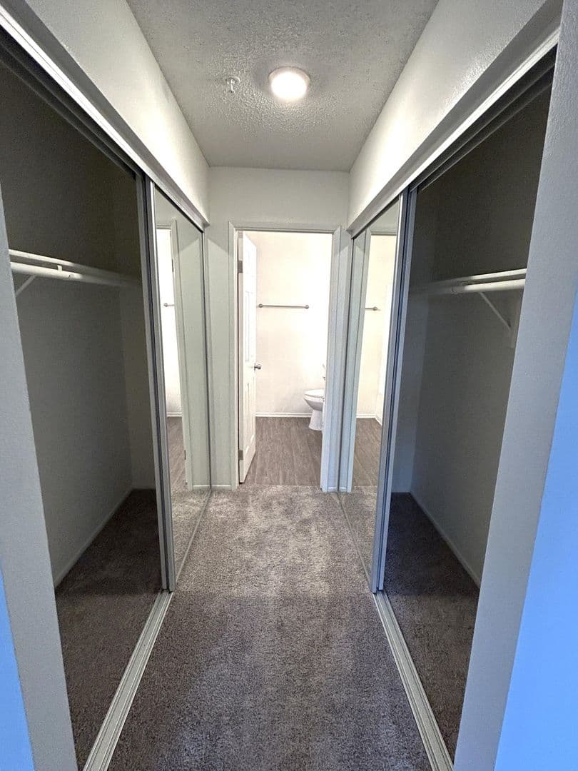 Anaheim Apartment: 700 S. Magnolia Ave.