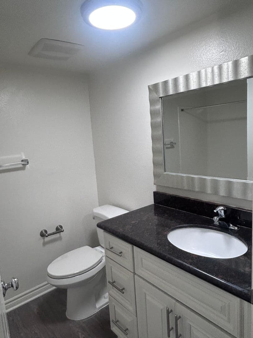 Buena Park Apartment: 7500 Crescent Avenue