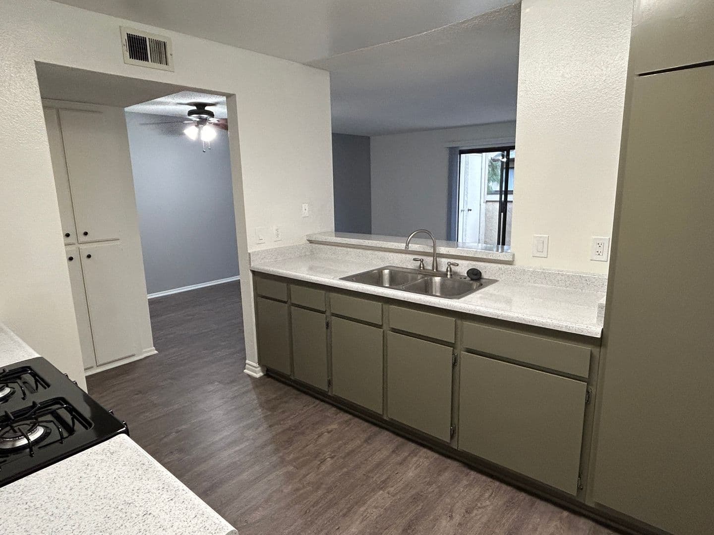 Buena Park Apartment: 7500 Crescent Avenue