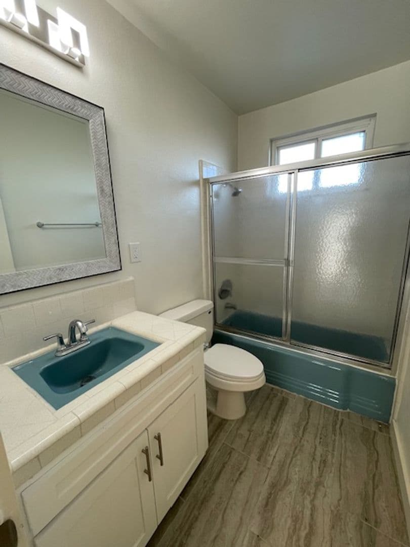 Lakewood Apartment: 2616 Green Meadow Rd.
