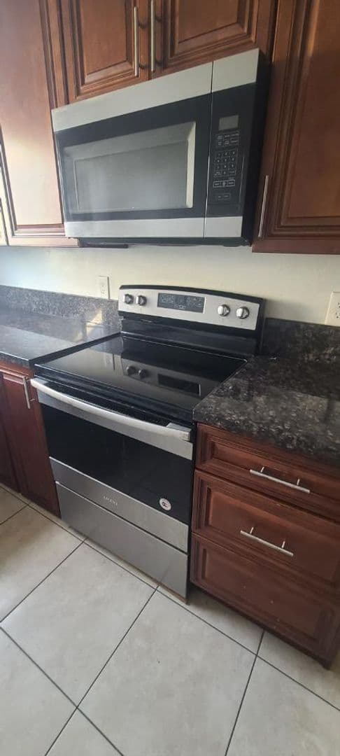 Santa Ana Apartment: 315 E. Washington Ave.