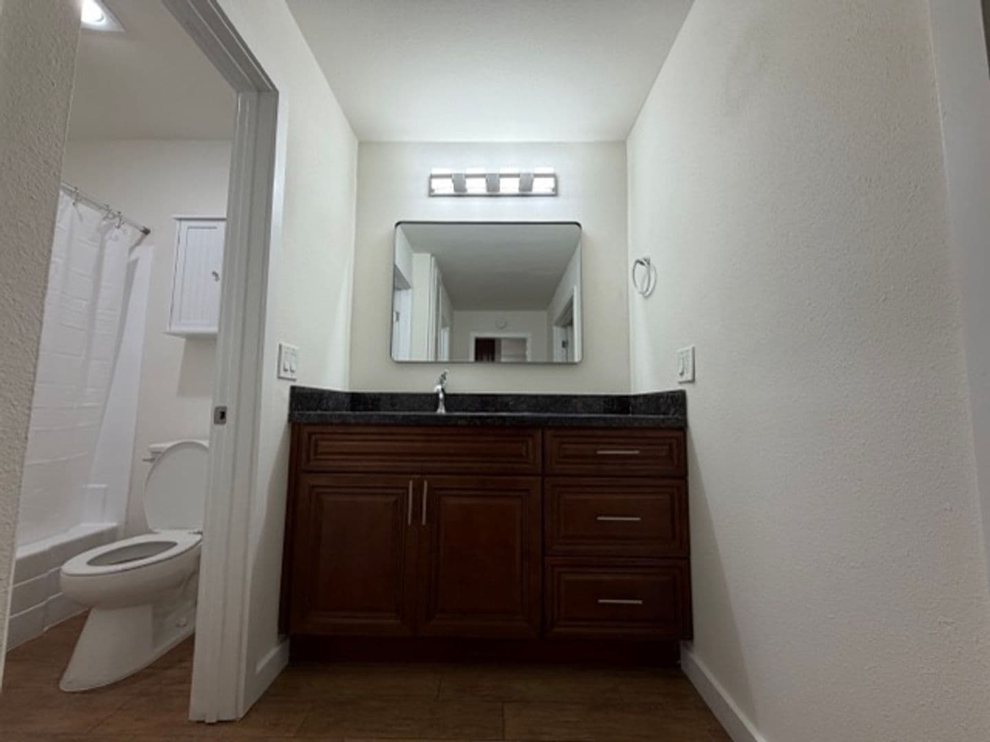 Orange Apartment: 1544 E Quincy Ave #A-03