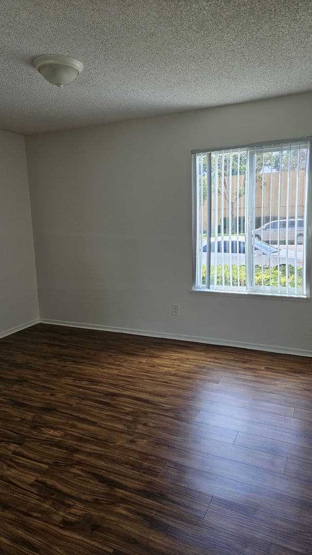 Westminster Apartment: 14300 Chestnut St.