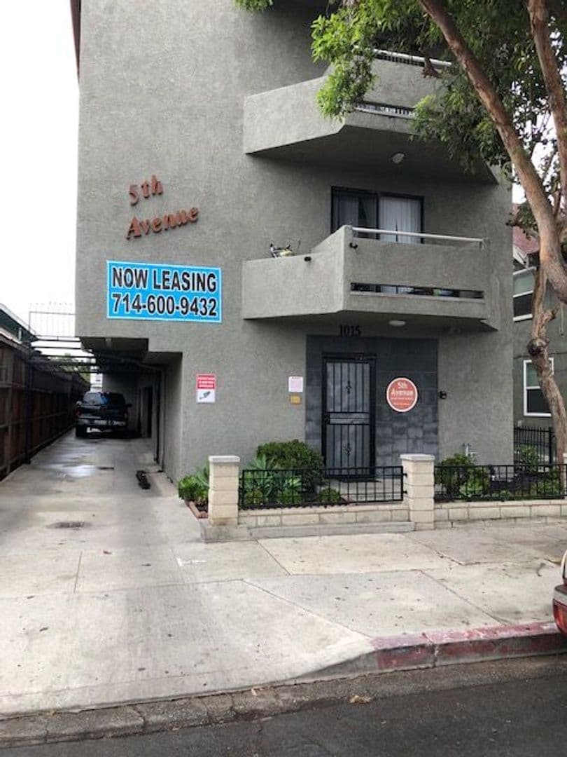 Long Beach Apartment: 1015 E. 5th St.