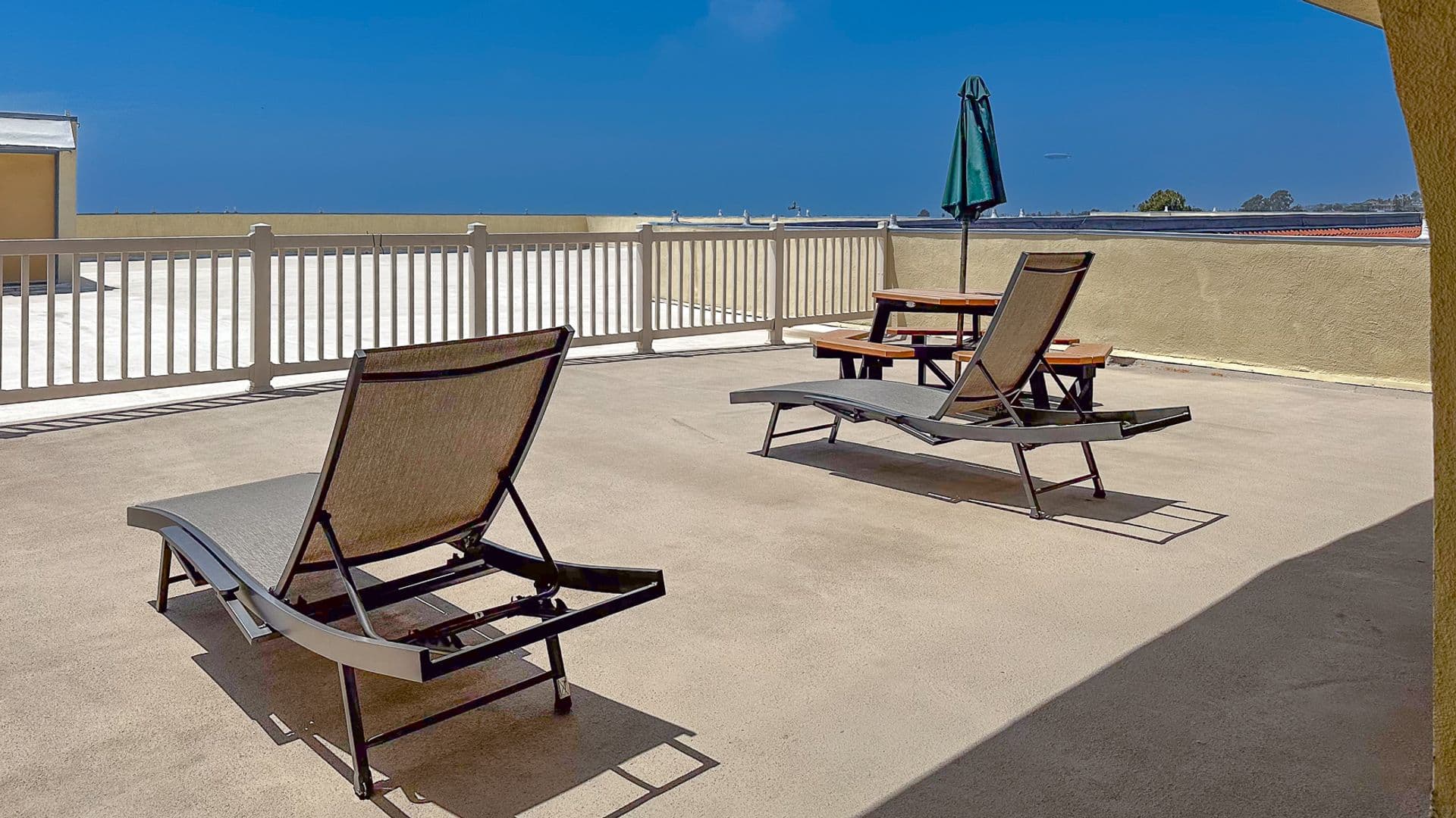 Hermosa Beach House: 1707 Pacific Coast Hwy #507