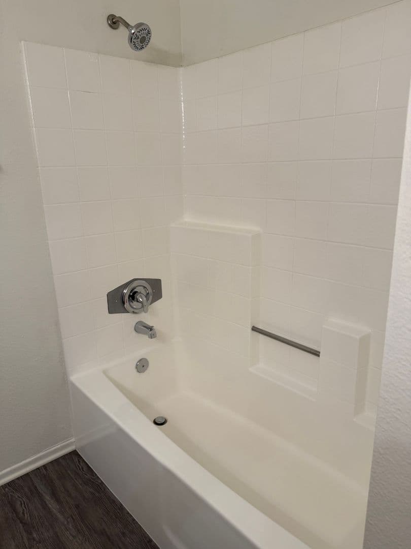 Anaheim Apartment: 700 S. Magnolia Ave.