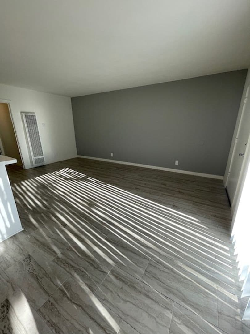Lakewood Apartment: 2616 Green Meadow Rd.