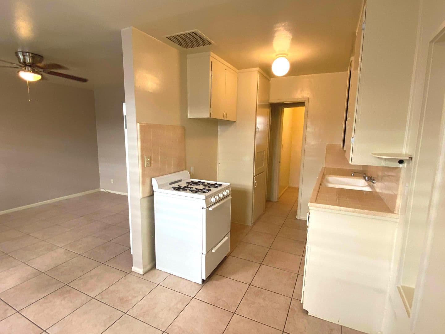 Newport Beach Apartment: 1124 W. Balboa Blvd.
