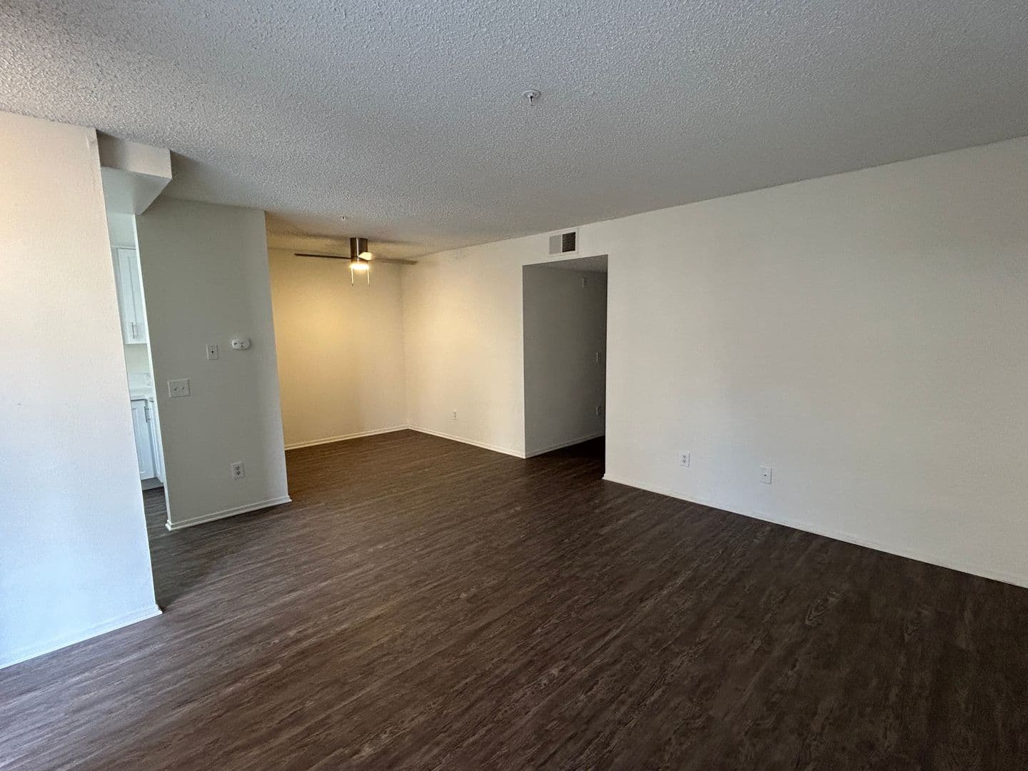 Anaheim Apartment: 700 S. Magnolia Ave.