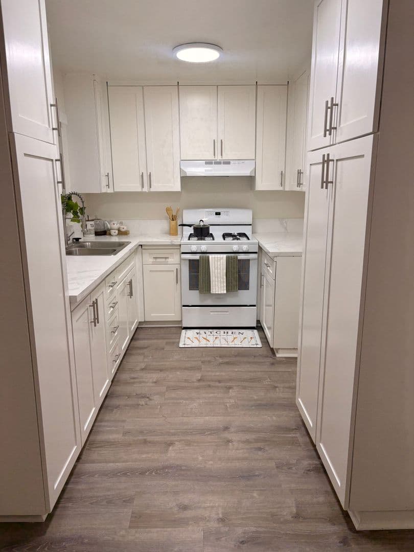 Westminster Apartment: 14300 Chestnut St.