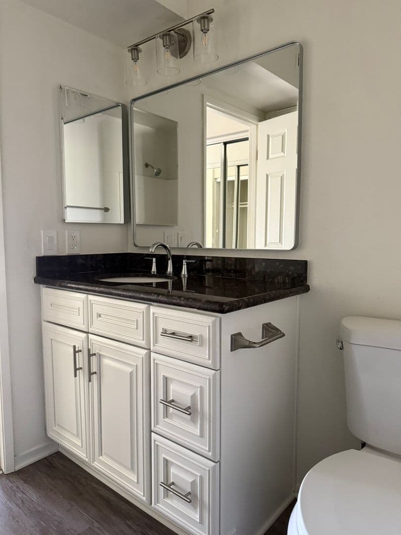 Anaheim Apartment: 700 S. Magnolia Ave.