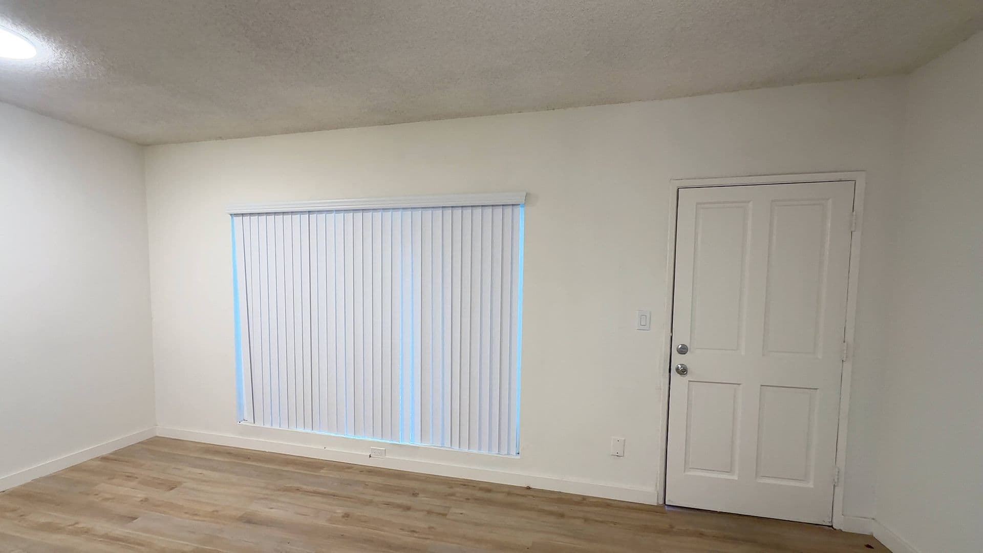 Garden Grove Apartment: 10332 Lampson Ave.