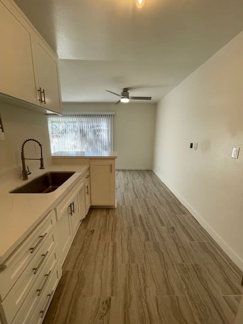 Lakewood Apartment: 2616 Green Meadow Rd.