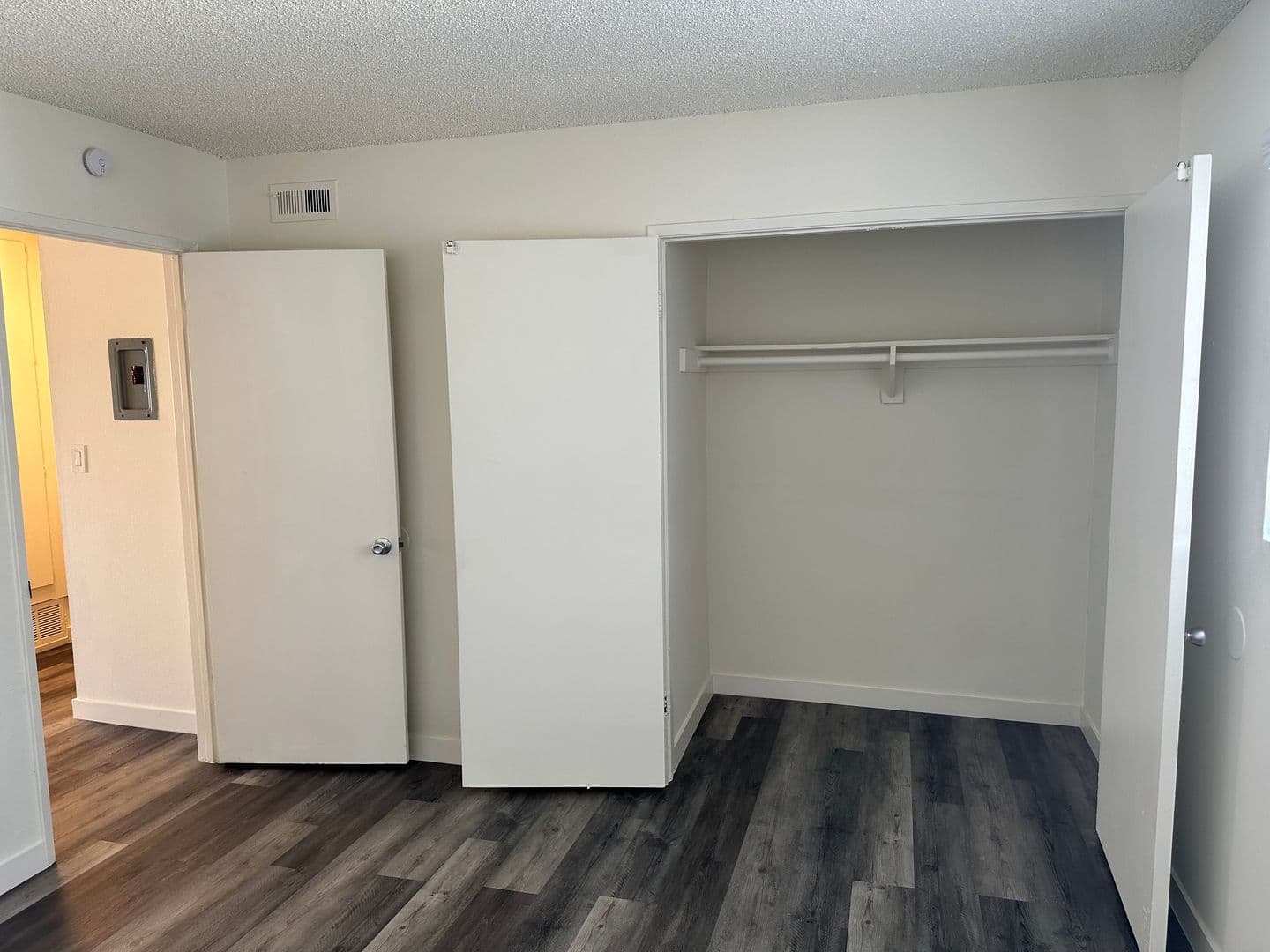 Anaheim Apartment: 1742 W. Lincoln Ave. Unit C1