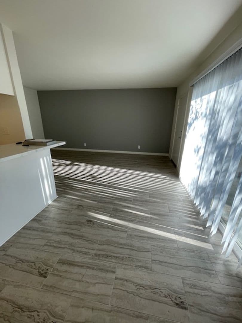 Lakewood Apartment: 2616 Green Meadow Rd.