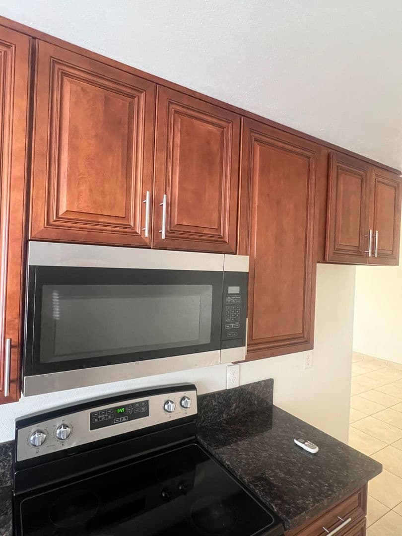 Santa Ana Apartment: 315 E. Washington Ave.