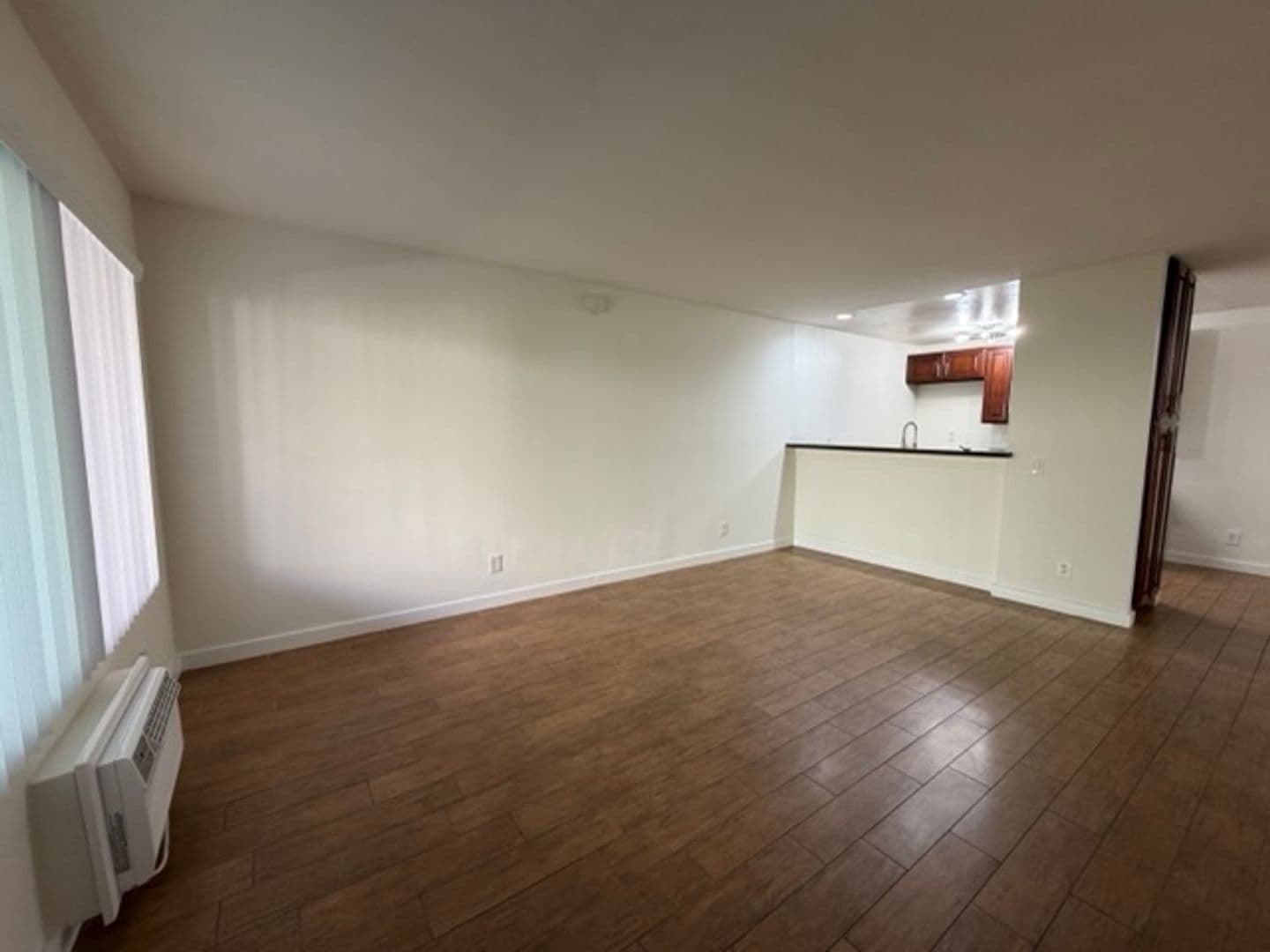 Orange Apartment: 1544 E Quincy Ave #A-03