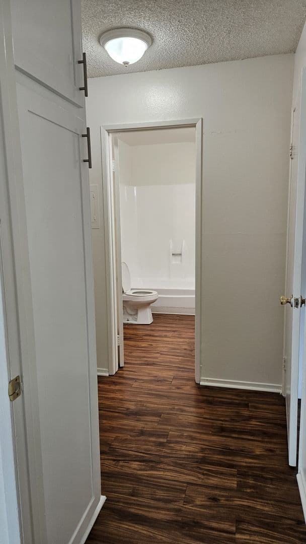 Westminster Apartment: 14300 Chestnut St.