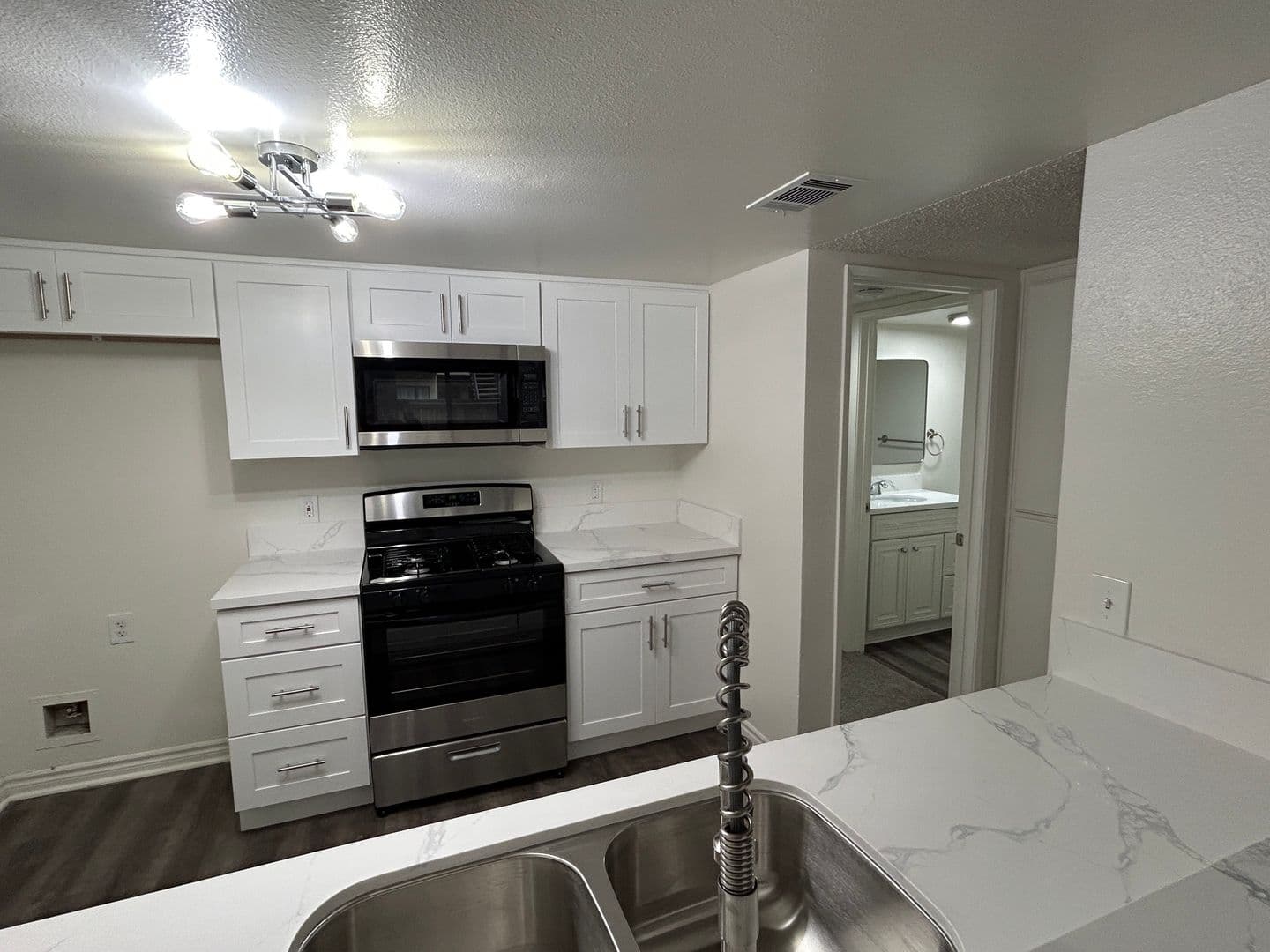 Buena Park Apartment: 7500 Crescent Avenue
