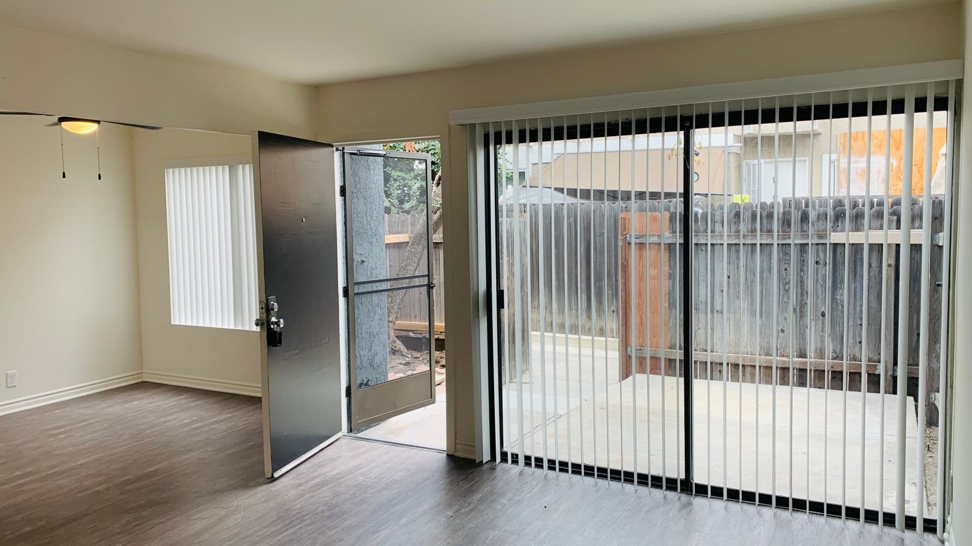 Lake Forest Apartment: 23051 Village Dr.