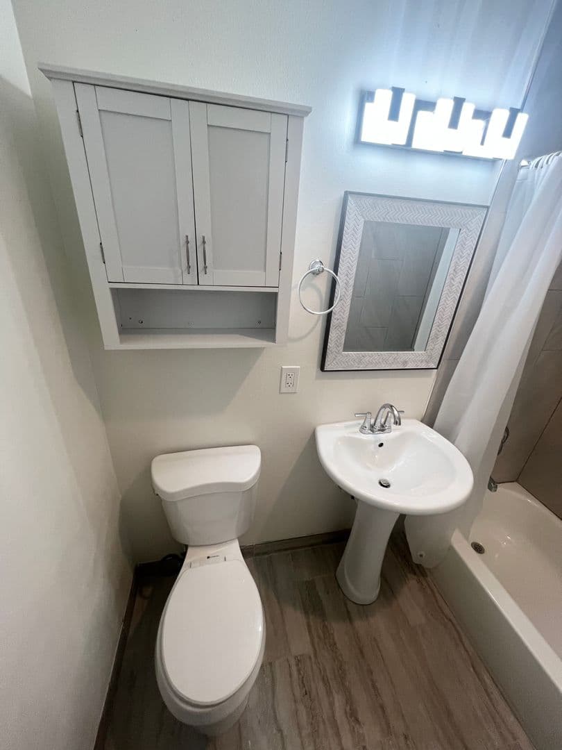 Santa Ana Apartment: 315 E. Washington Ave.