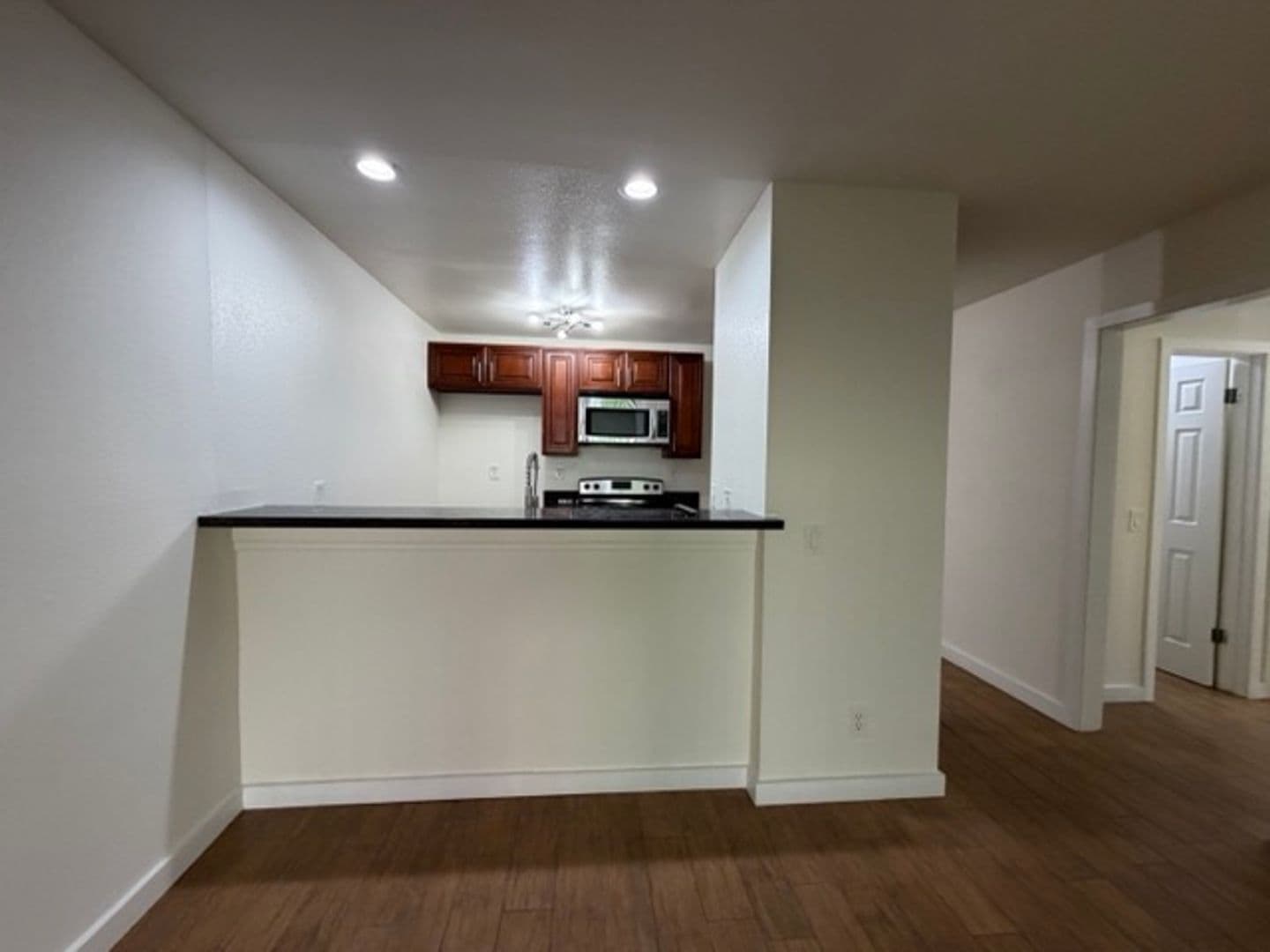 Orange Apartment: 1544 E Quincy Ave #A-03
