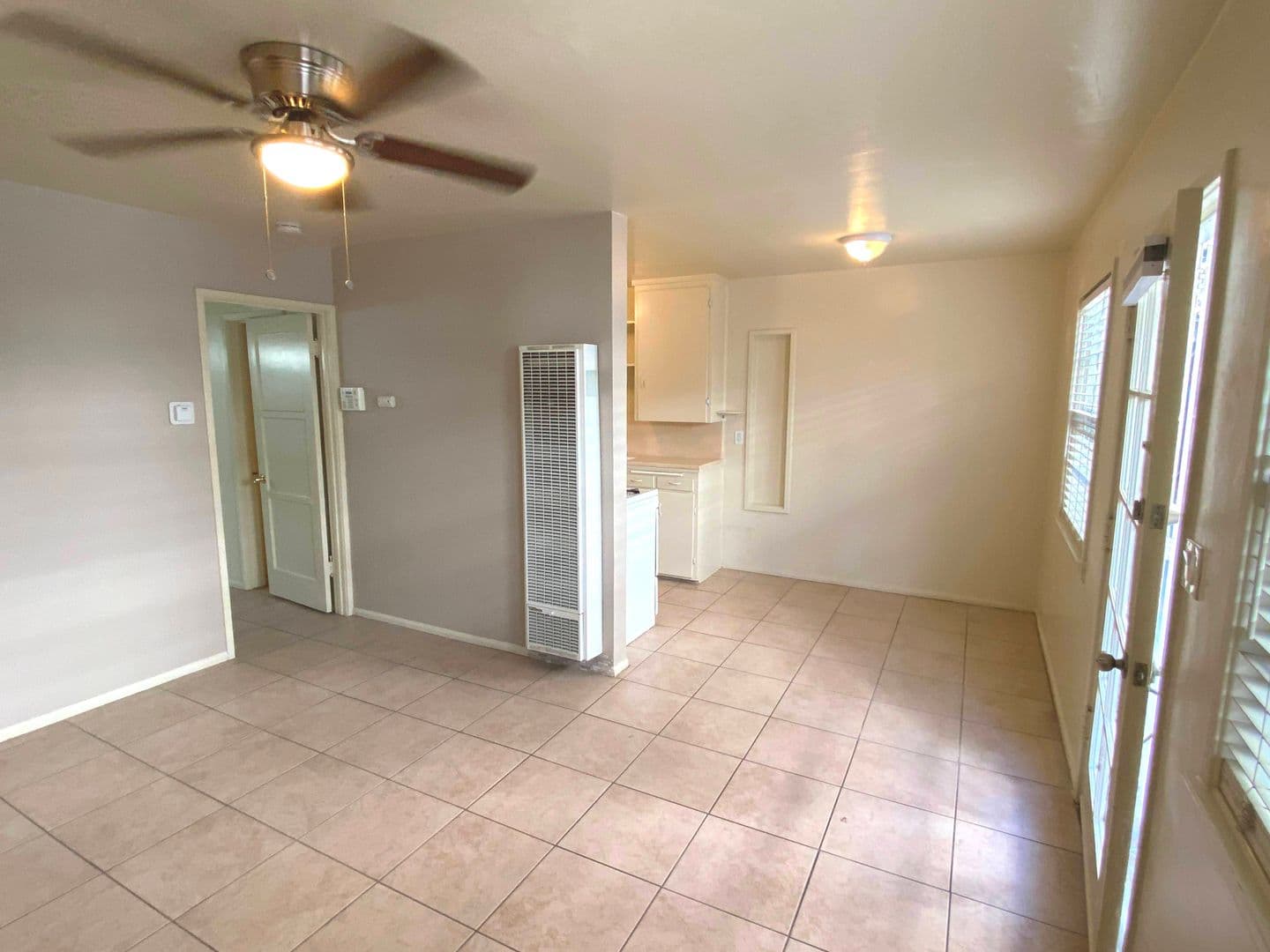 Newport Beach Apartment: 1124 W. Balboa Blvd.