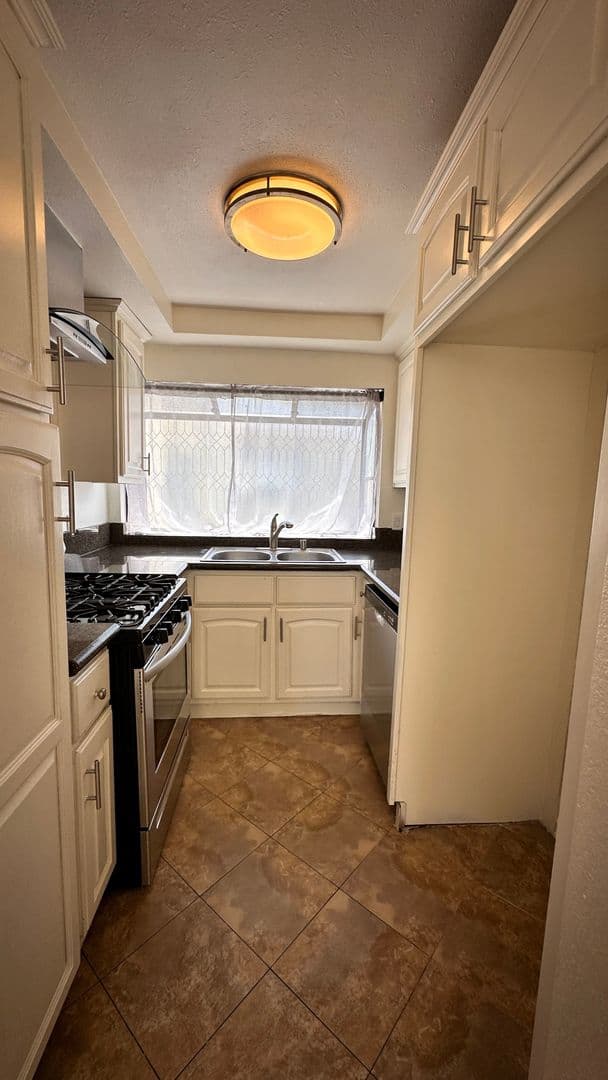 Garden Grove Apartment: 13871 Shady Lane