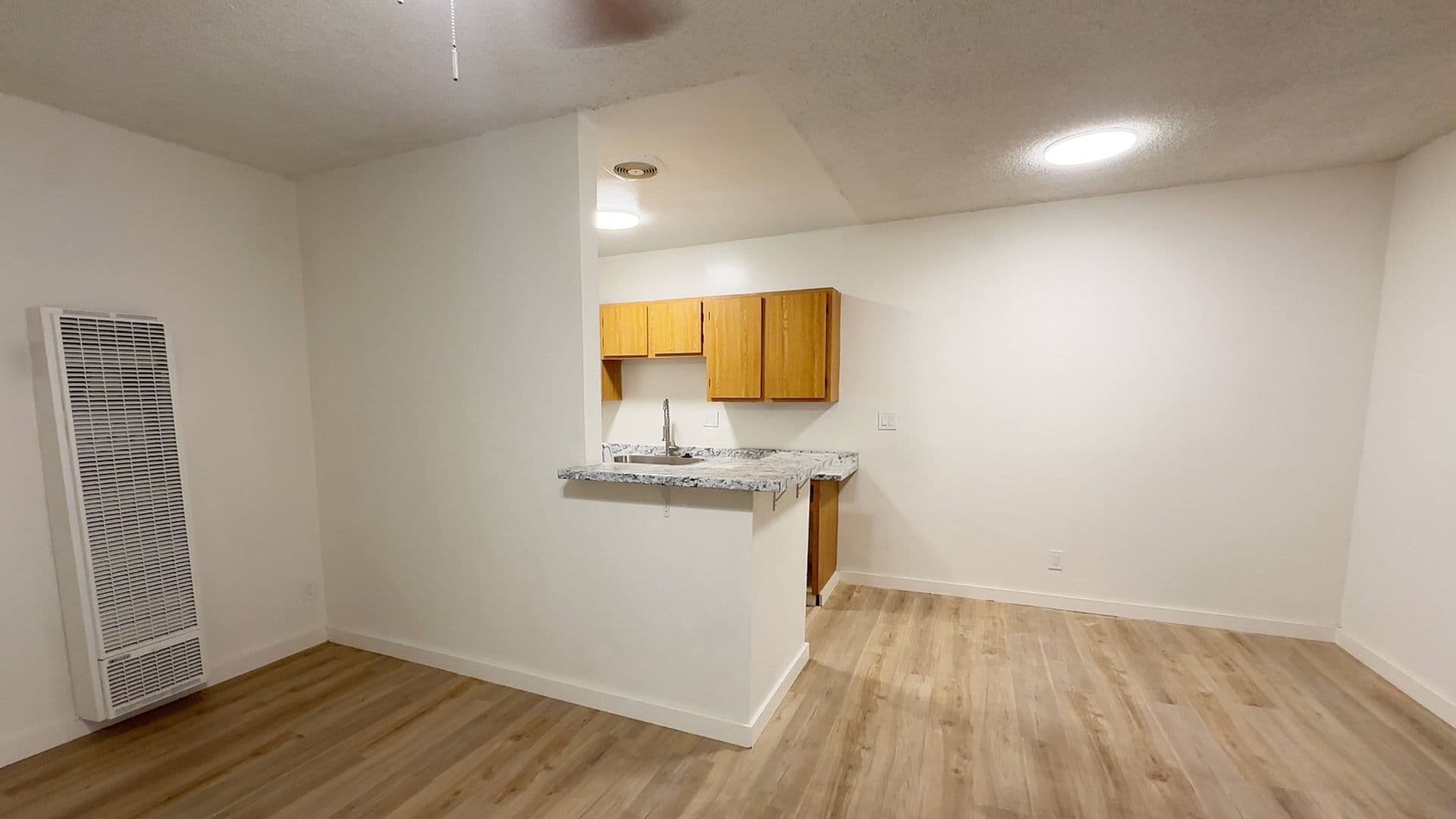 Garden Grove Apartment: 10332 Lampson Ave.