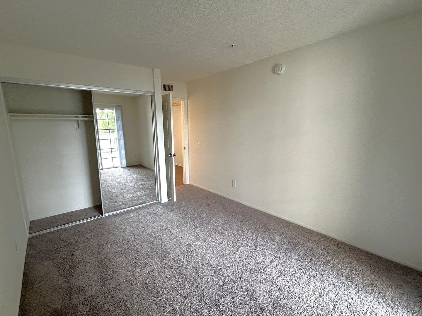 Anaheim Apartment: 700 S. Magnolia Ave.