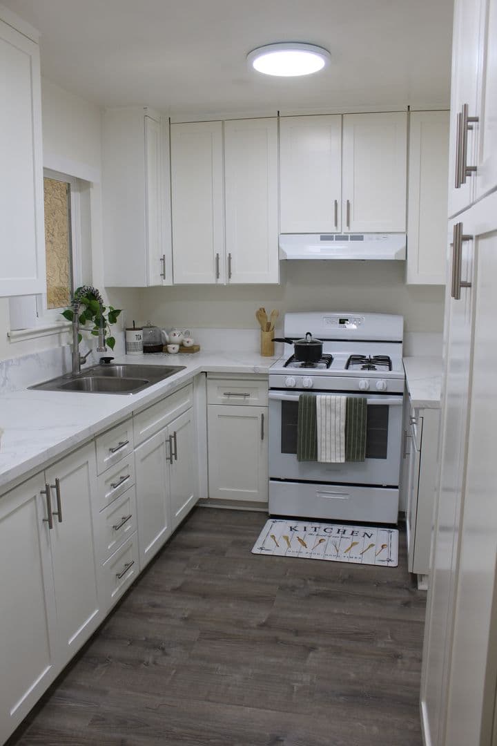 Westminster Apartment: 14300 Chestnut St.
