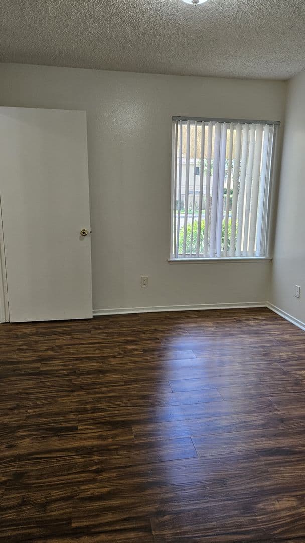 Westminster Apartment: 14300 Chestnut St.