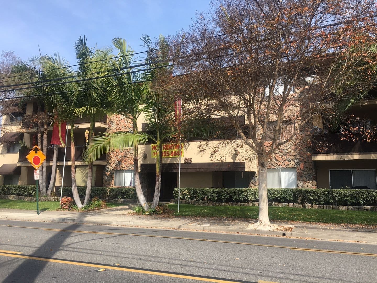 Santa Ana Apartment: 315 E. Washington Ave.