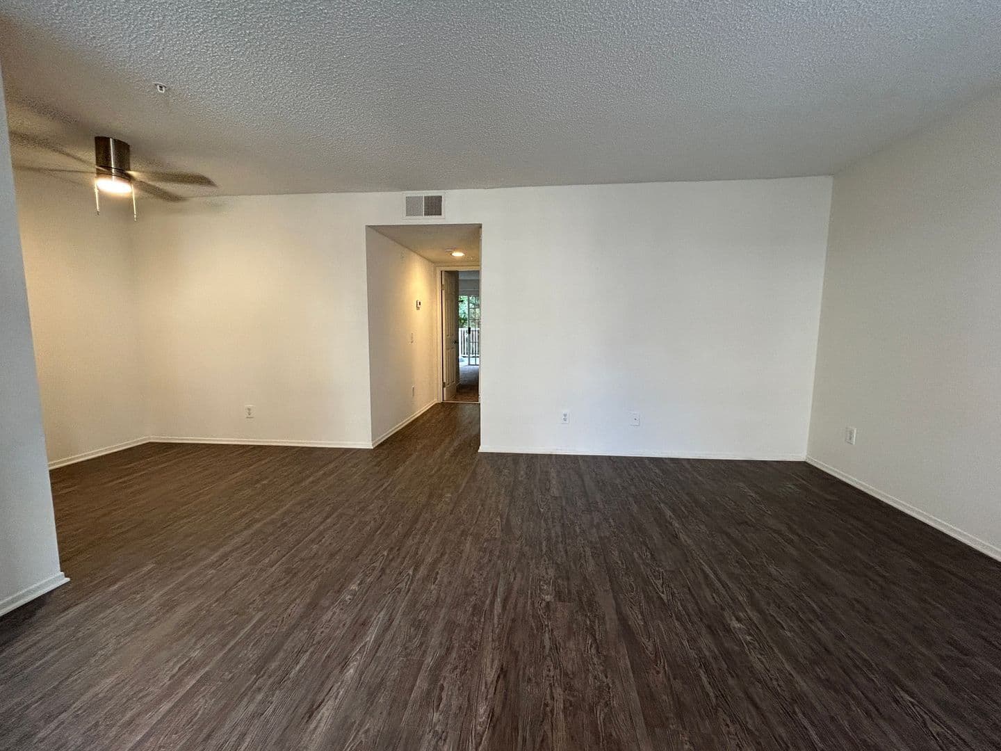 Anaheim Apartment: 700 S. Magnolia Ave.