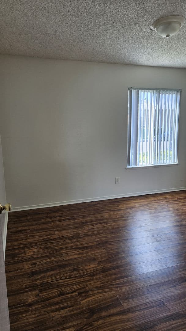 Westminster Apartment: 14300 Chestnut St.
