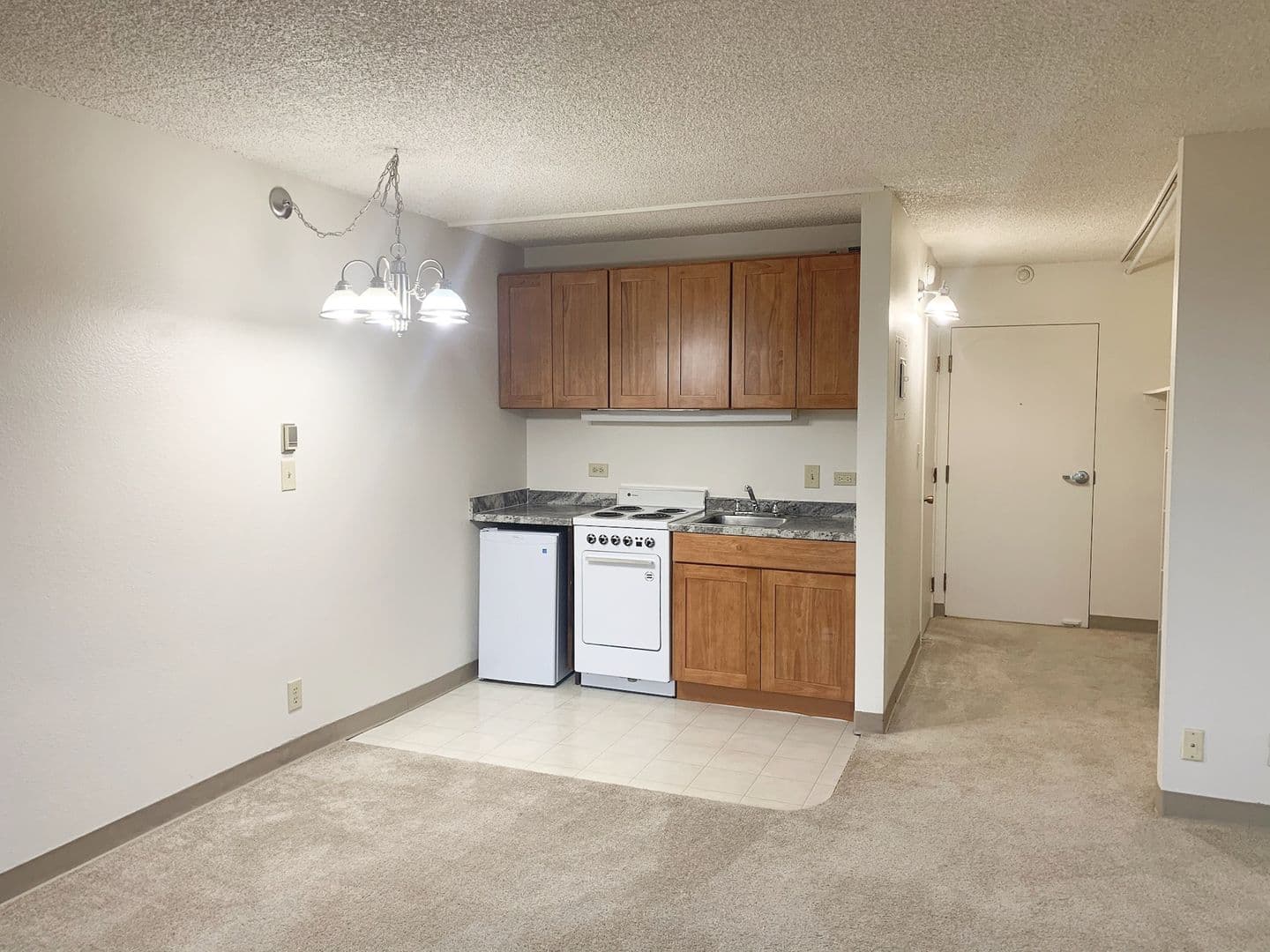 Tacoma Apartment: 1601 S. Union Ave