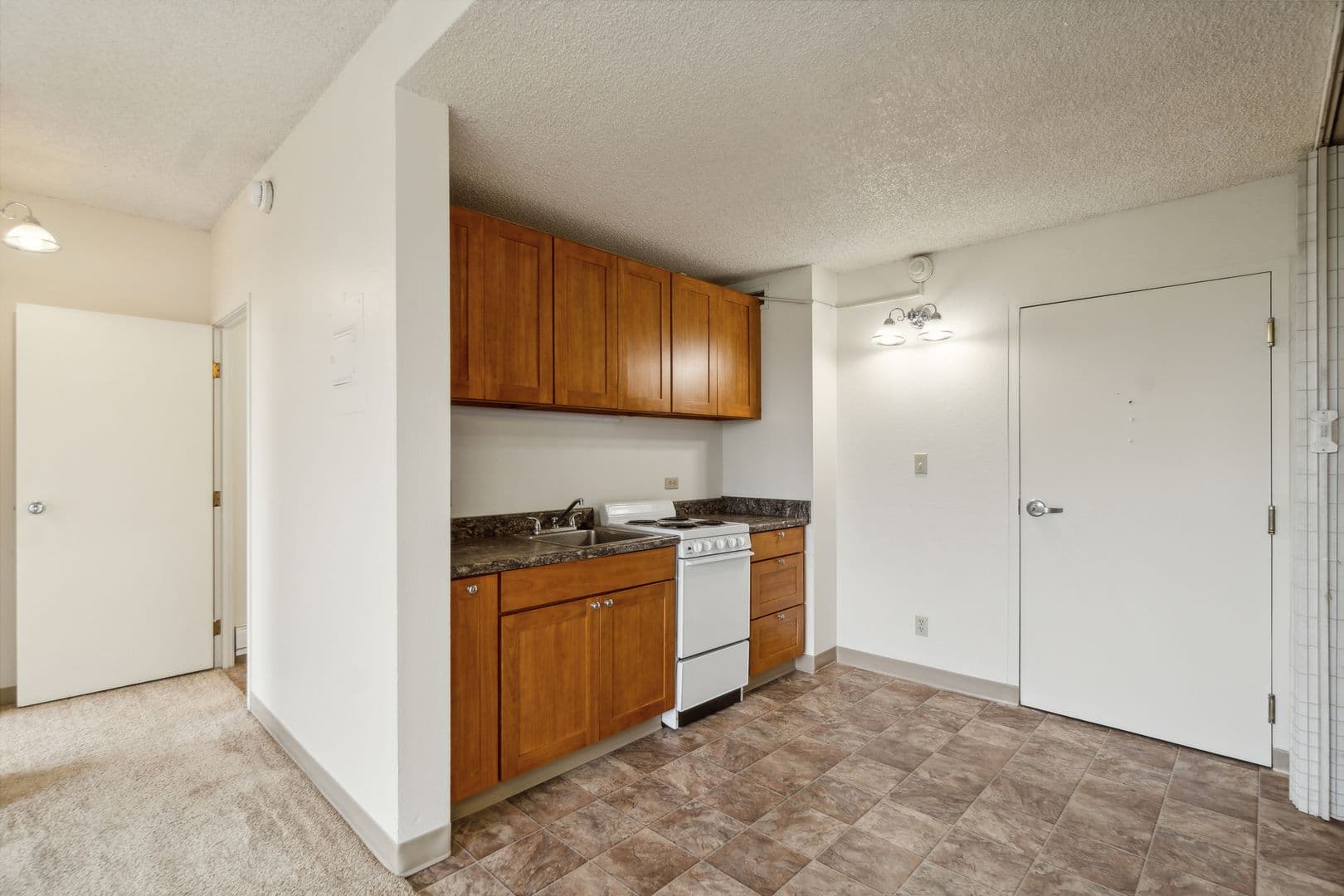 Tacoma Apartment: 1601 S. Union Ave
