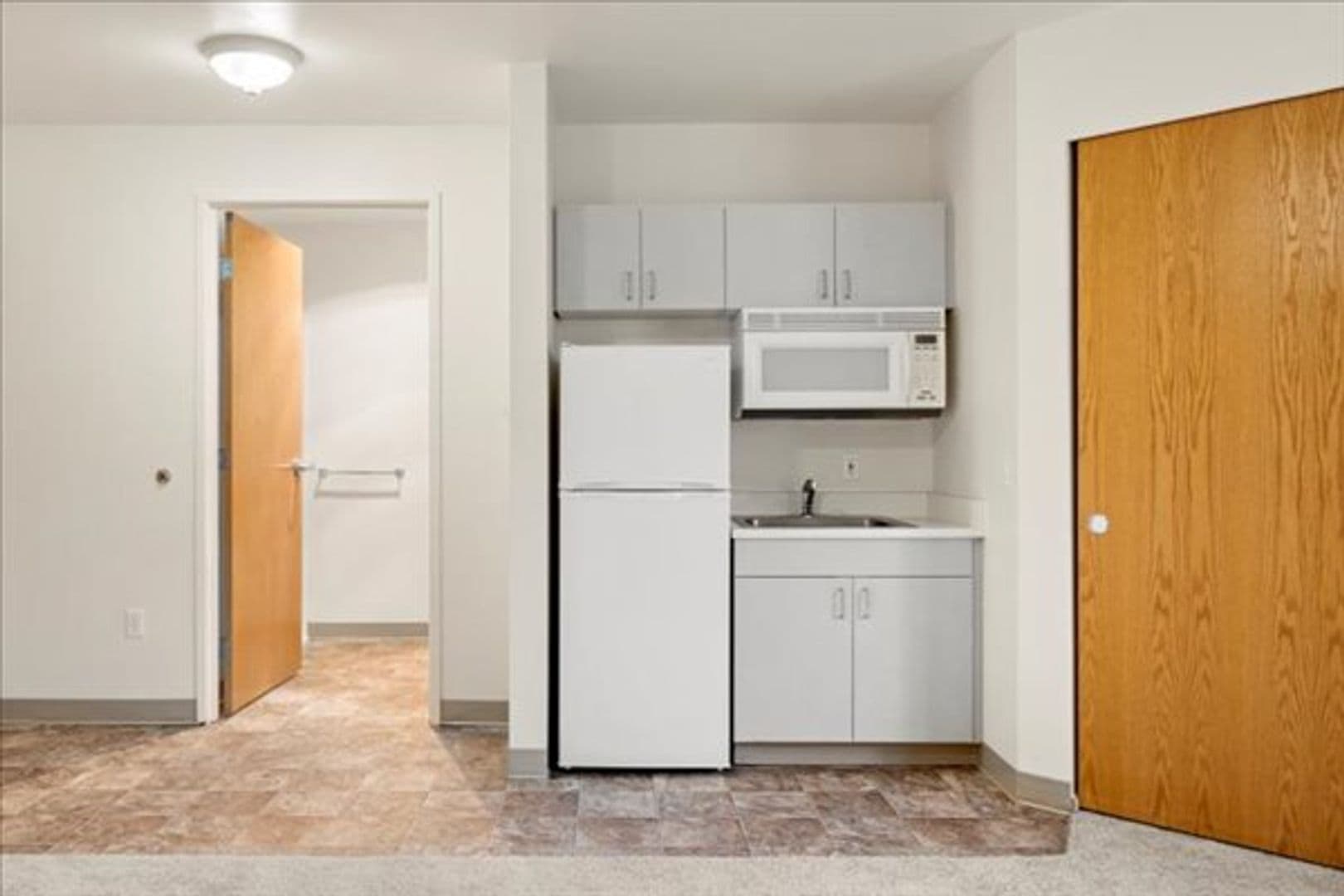 Tacoma Apartment: 1609 S. Union Ave