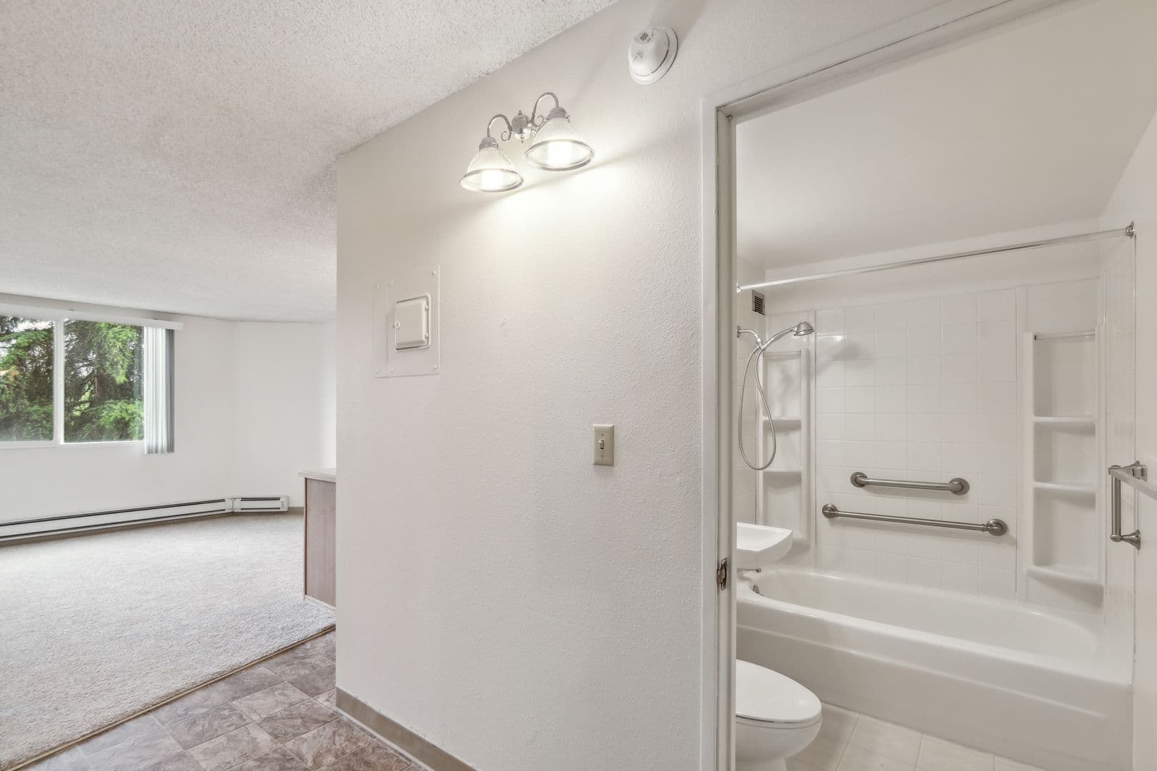 Tacoma Apartment: 1601 S. Union Ave