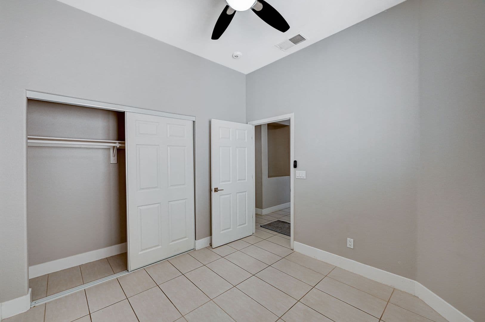 Las Vegas Townhome: 2830 Serenidad Dr