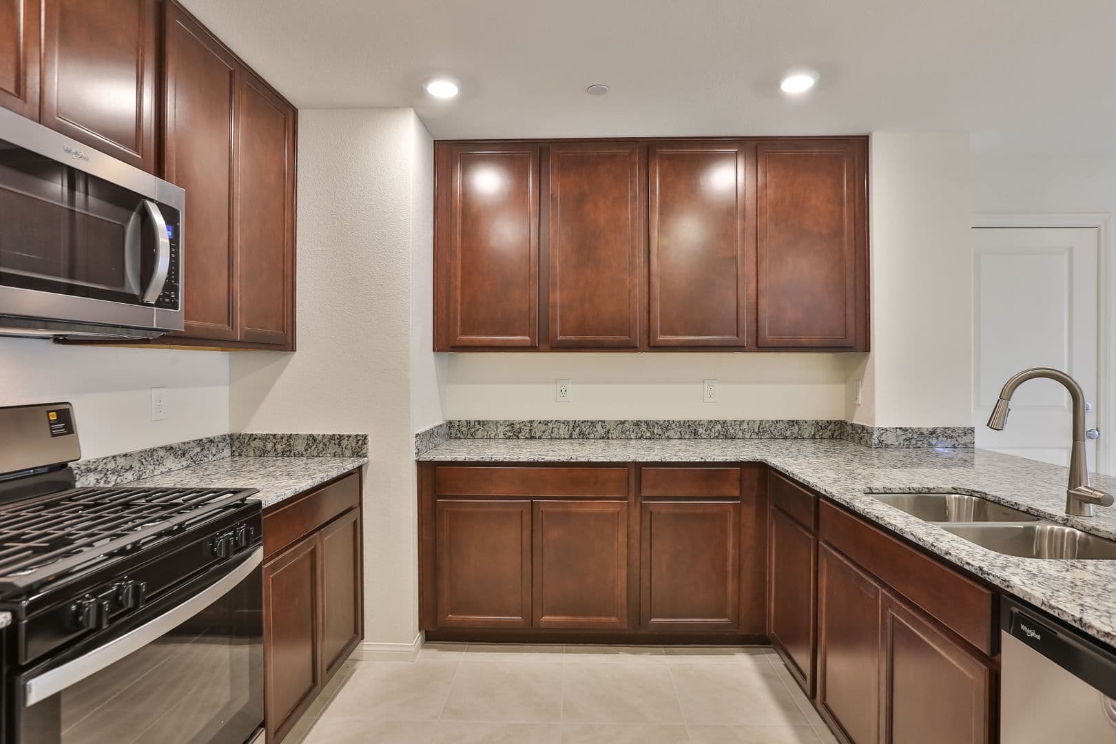 Henderson House: 3659 Bitonto Lane