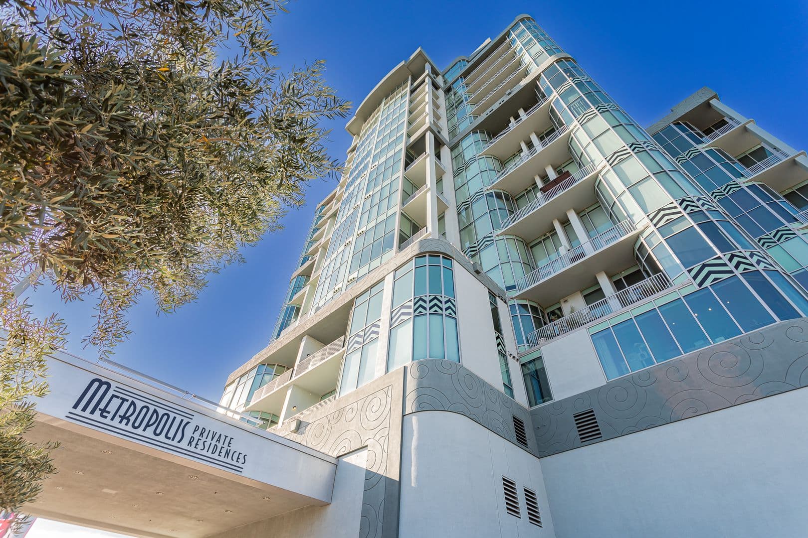 Las Vegas Condo: 360 East Desert Inn Rd #1502