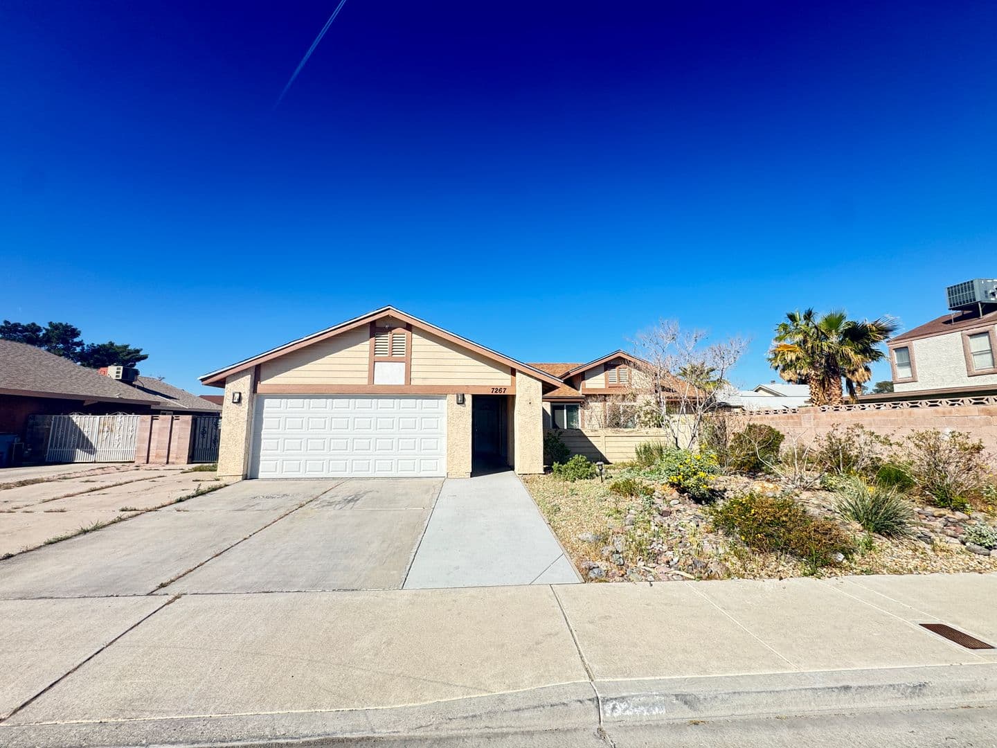 Las Vegas House: 7267 Sixshooter Dr