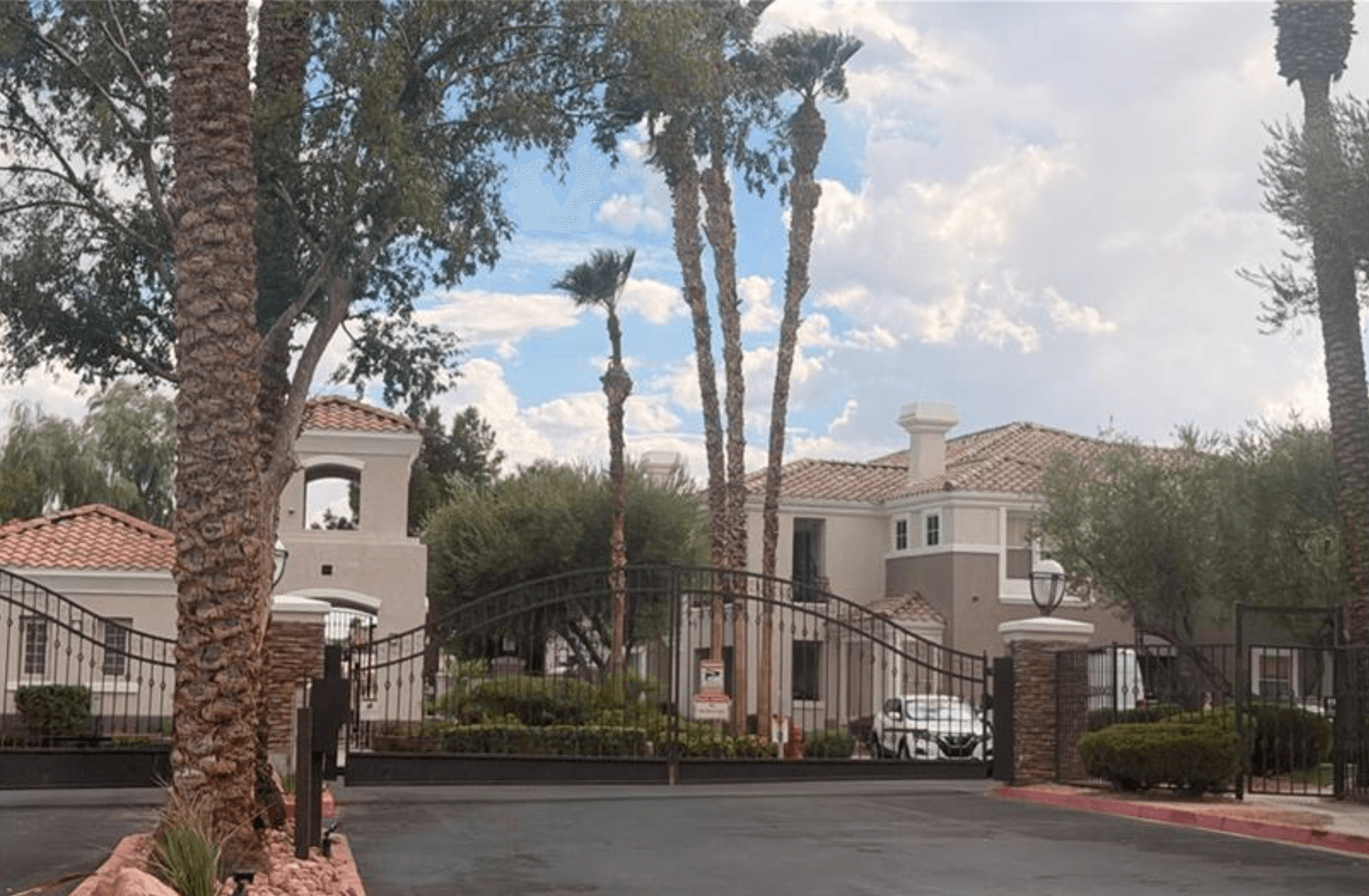 Henderson Condo: 2325 Windmill Pkwy #1613