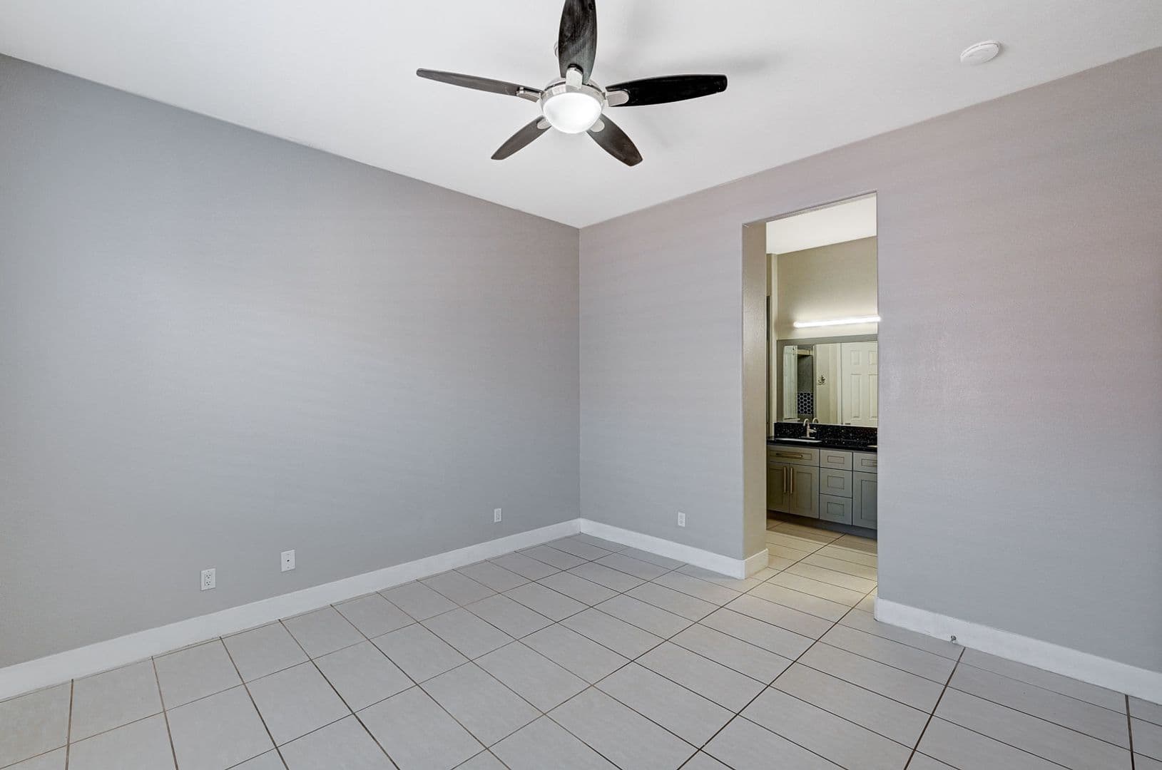 Las Vegas Townhome: 2830 Serenidad Dr