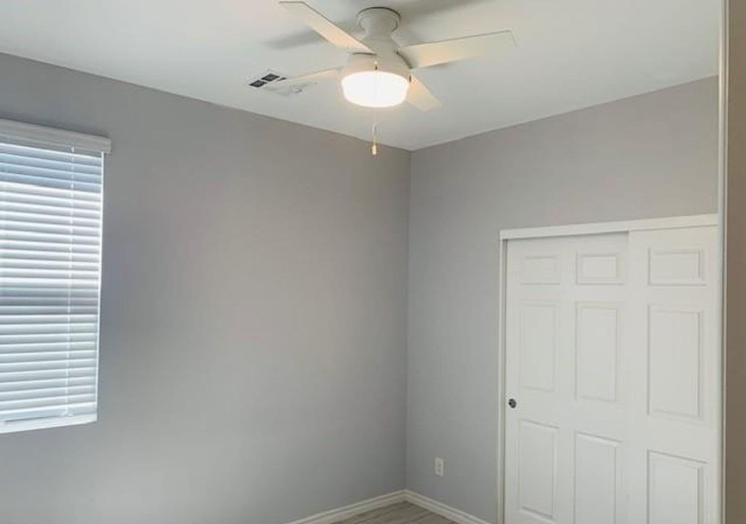 Henderson House: 3753 Neblina Dr